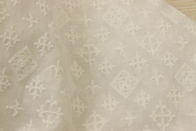 OEM Cotton Embroidered Lace Fabric Multifunctional Semitransluscent Guipure