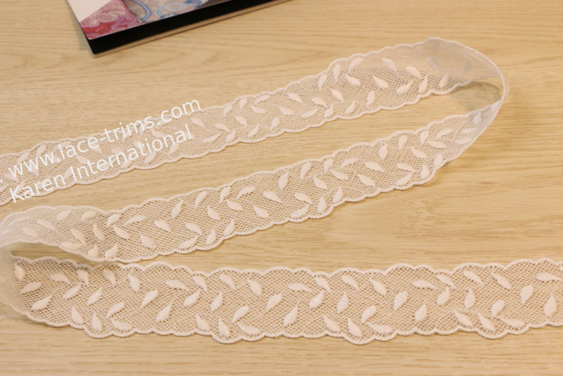 Interspersed Guipure Lace Trims , Breathable Floral Lace Ribbon